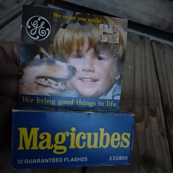 Vintage GE Magicubes for Camera Flashcubes Photography - Picture 1 of 3
